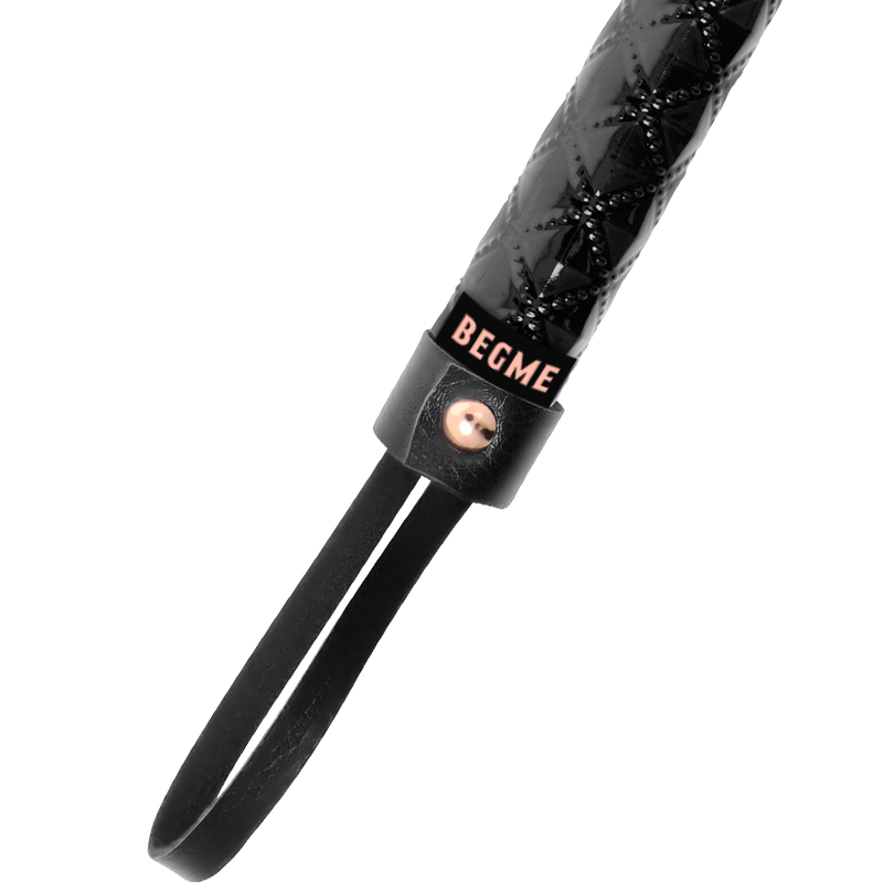 BEGME - BLACK EDITION FOUET EN CUIR VEGAN