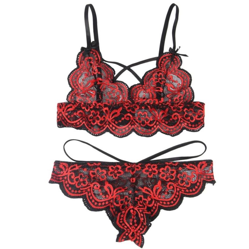 ENSEMBLE DEUX PIÈCES TOP ET STRING EN DENTELLE