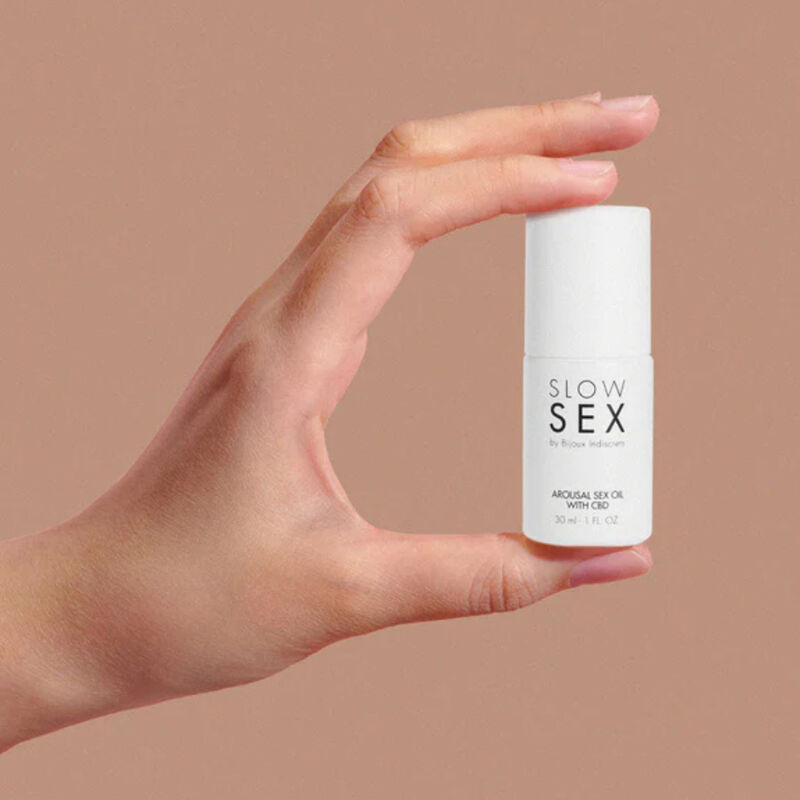 BIJOUX INDISCRETS - SLOW SEX HUILE DE MASSAGE AU CBD 30 ML
