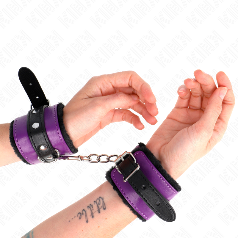 MENOTTES DOUBLÉS DE FOURRURE VIOLET ET NOIR